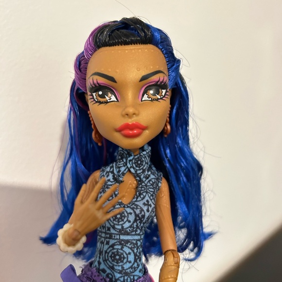 Monster High Doll Art Class Robecca Steam Doll in Dance Class outfit - Picture 1 of 5